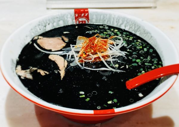 「黒（バリカタ他￥830）」@ラーメン凪 BUTAO（豚王） 神田店の写真