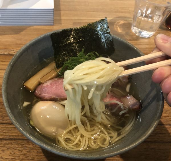 「塩そば800円+味玉100円」@YOKOKURA STOREHOUSEの写真