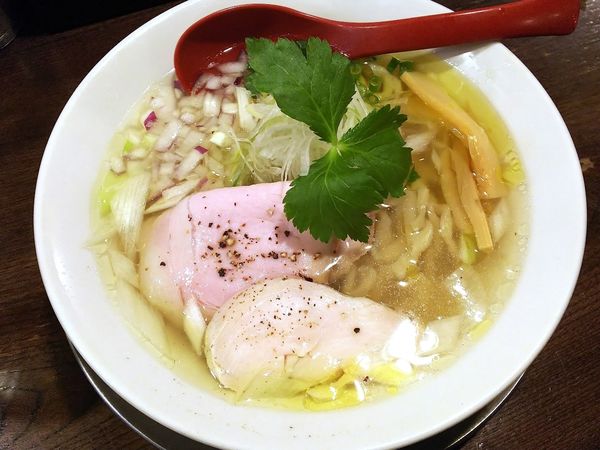 「真鯛と穴子出汁の塩そば　830＋α円」@立ち呑み居酒屋 金町製麺の写真