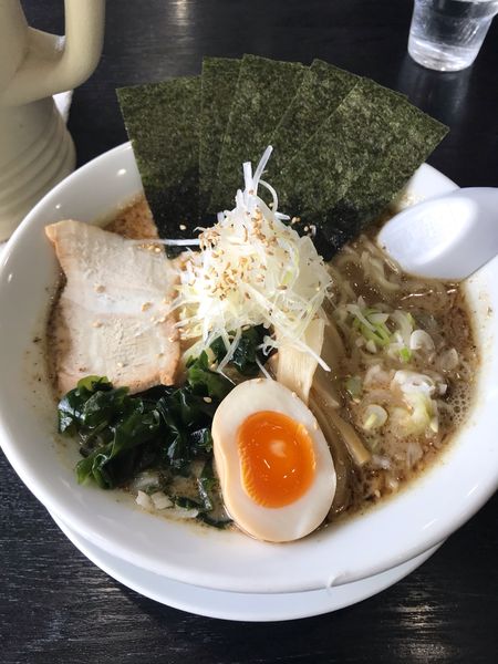 「節骨醤油ラーメン➕麺固め➕大盛」@豚道の写真