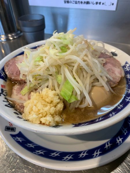 「ラーメン　豚　味玉」@ラーメン大 下高井戸店の写真