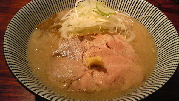 「味噌800円、トッピングネギ100円」@灼味噌らーめん 八堂八の写真