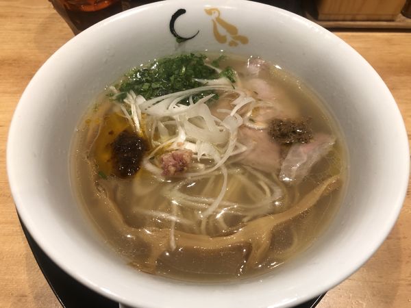 「真鯛と蛤の塩そば（950円）」@SOBAHOUSE 金色不如帰 新宿御苑本店の写真
