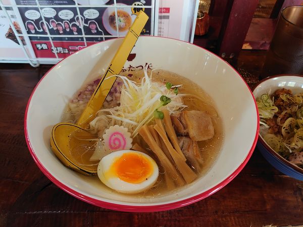 「信州黄金軍鶏の塩そば 松」@ラーメン ふたつ矢の写真