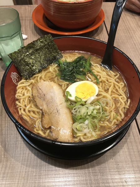 「赤坂小町（醤油とんこつ）」@赤坂ラーメン 赤坂本店の写真
