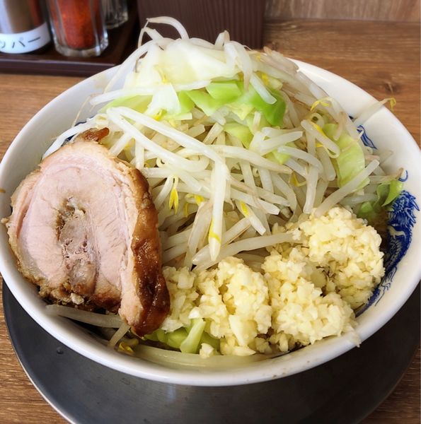 「ラーメン(麺半分.ヤサイ.ニンニクトリプル)」@ジャンクガレッジ 志木南口店の写真