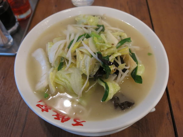 「野菜湯麺：880円」@万豚記 飯倉店の写真