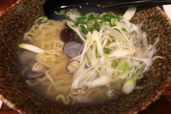「しじみラーメン　450円（外税）」@つぼ八 浅草駅ビル店の写真