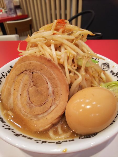 「豚骨野郎 味玉サービス」@野郎ラーメン 海浜幕張店の写真