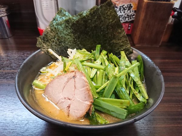 「生にらラーメン」@ラーメン道楽 蒲田店の写真