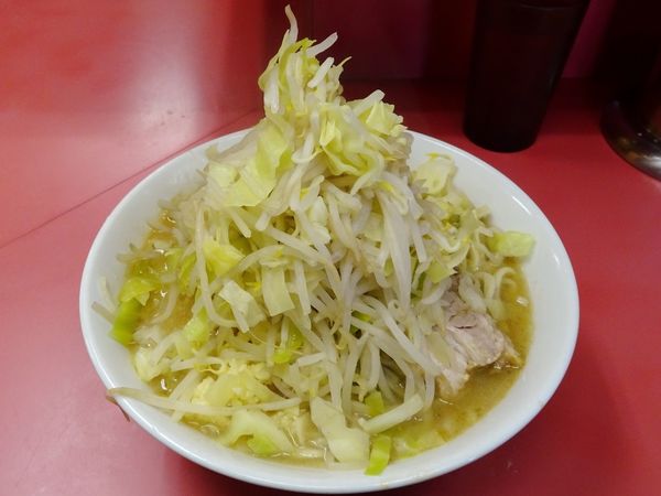 「ラーメン（780円）ヤサイニンニク」@ラーメン二郎 ひばりヶ丘駅前店の写真