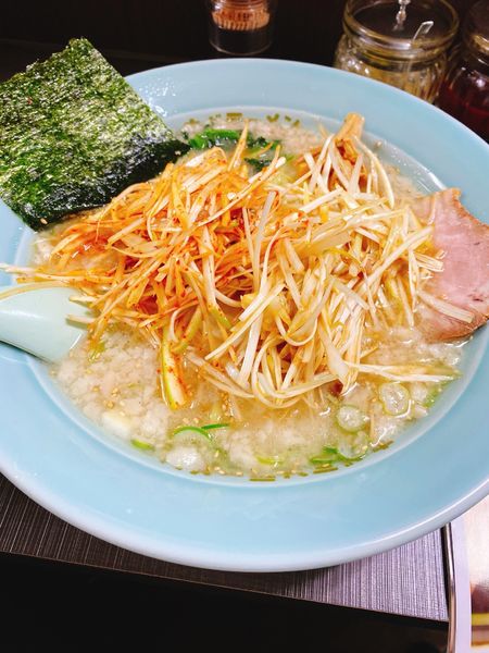 「塩ラーメン赤ネギ白ネギ中盛」@ラーメンショップ椿 ひたちなか店の写真