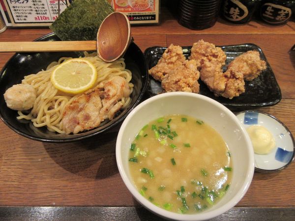 「濃厚鶏つけ麺（９３０円）＋唐揚げ４１０円」@鶏白湯中華そば 鶏たけ商店の写真