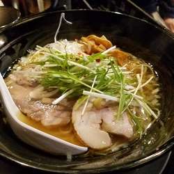淡麗ラーメン魚介　濃厚ラーメン魚介