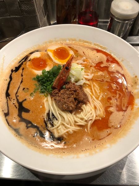 「海老寿久坦々麺＋味玉、追いリゾ」@麺屋 愛心 TOKYO 町屋店の写真