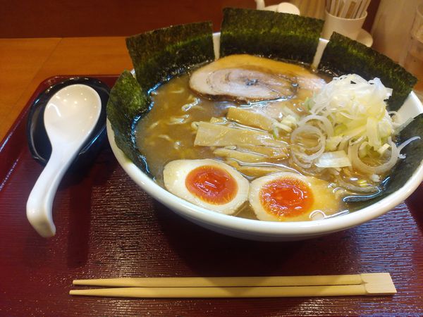 「中華麺ネギ増＋味玉＋海苔 900円」@めん 和正の写真