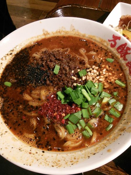 「黒胡麻担々麺　１４８０円(セット価格、税別)」@万豚記 ヨドバシ横浜店の写真