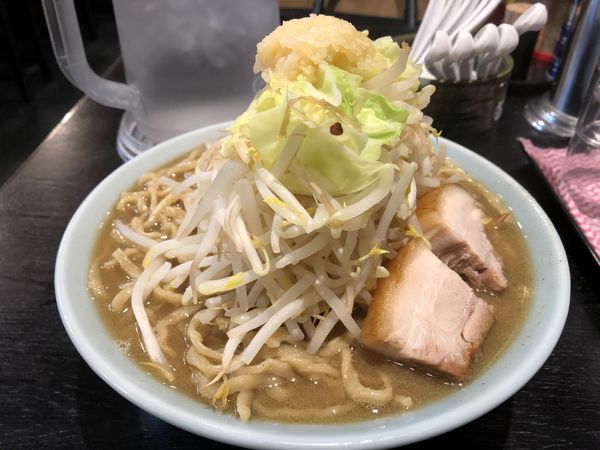 「煮干し大麺大盛り ニンニク」@らぁめん大山 アトレ川崎店の写真