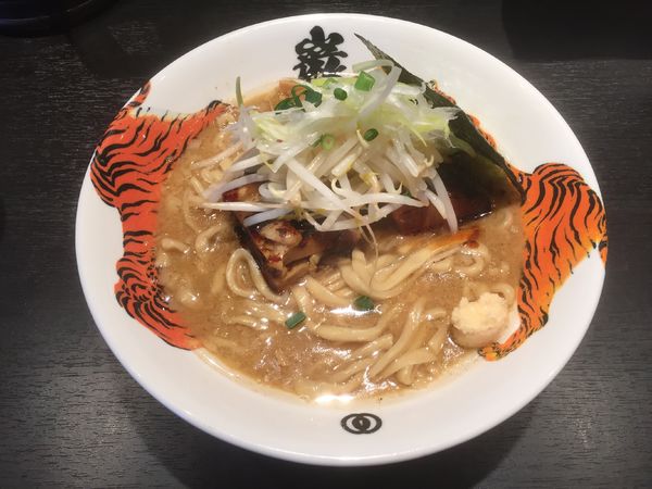 「拳肉ら〜麺」@麺屋武蔵 巌虎の写真