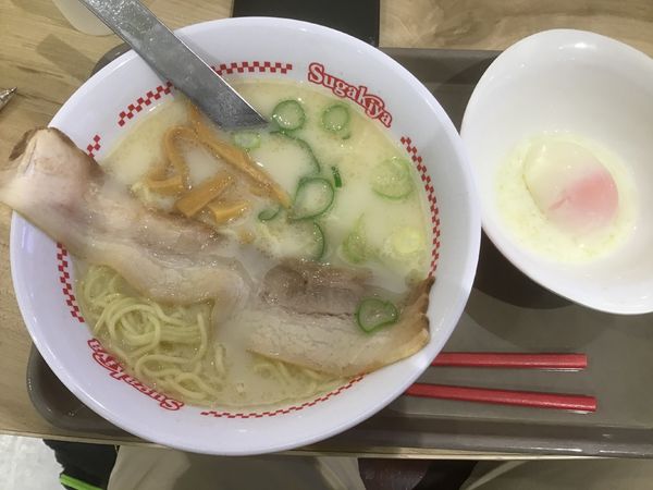 「濃い味スガキヤラーメン450円、半熟玉子50円」@スガキヤ 徳重ヒルズウォーク店の写真