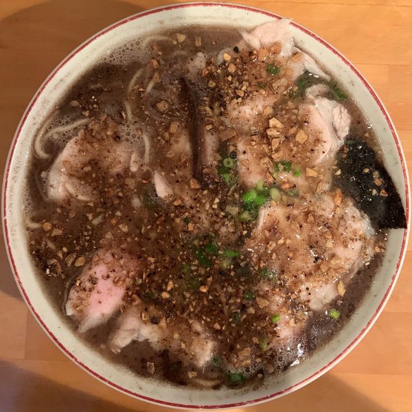 「焼きにんにく入りチャーシューメン 並 (750円)」@天琴の写真