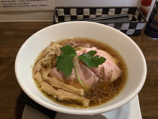 「ガリシア栗豚と岩手鶏のチャーシュー麺　鶏と水　醤油」@麺.SUZUKiの写真