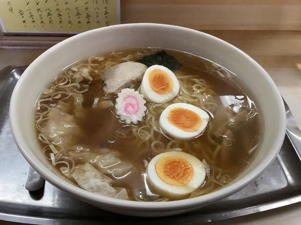 「玉子入りワンタンメン」@大勝軒 狭山ヶ丘店の写真
