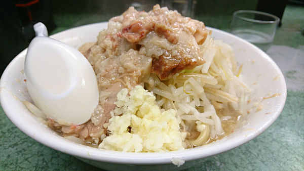 「【夜】ぶた入りラーメン」@ラーメン二郎 新宿小滝橋通り店の写真