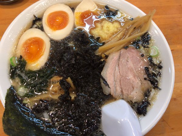 「限定:生姜ラーメン740円＋黒ばらのり250円＋味玉クーポン」@ラーメンショップ椿 二本松店の写真