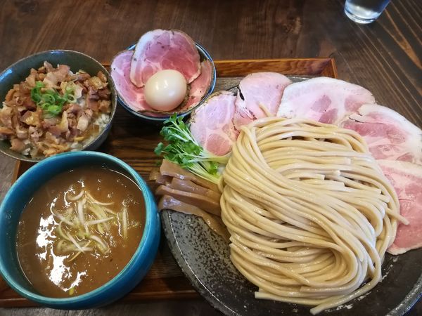 「つけそば(大盛、特製)＋豚丼」@自家製麺 若葉の写真