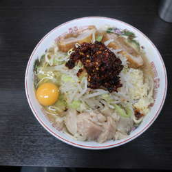小ラーメン（麺半分）＋ラー油＋生たまご（ニンニク・アブラ）