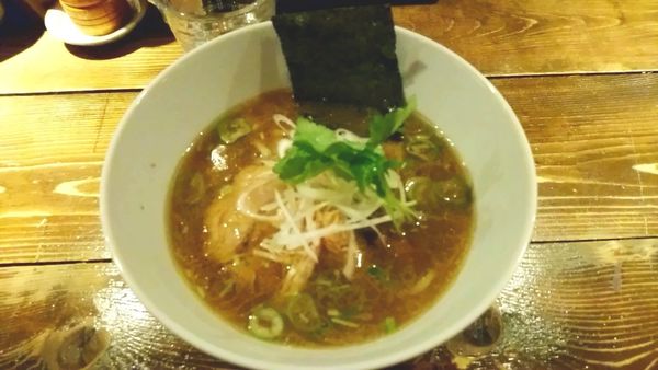 「鶏そば醤油_850円」@神田とりそば なな蓮の写真