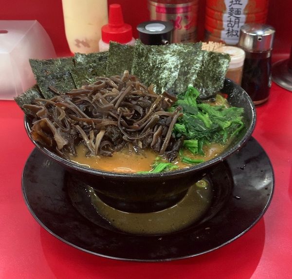 「チャーシューメン ３枚 海苔 キクラゲ」@家系ラーメン 王道 いしいの写真