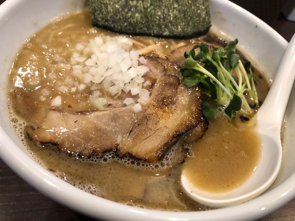 「濃厚中華そば」@自家製麺 まかないへきるの写真