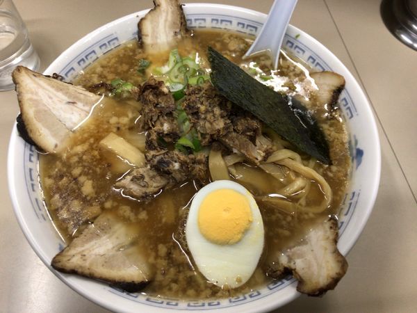 「とんこつ+大盛+煮バラ 1100円」@めんくいの写真