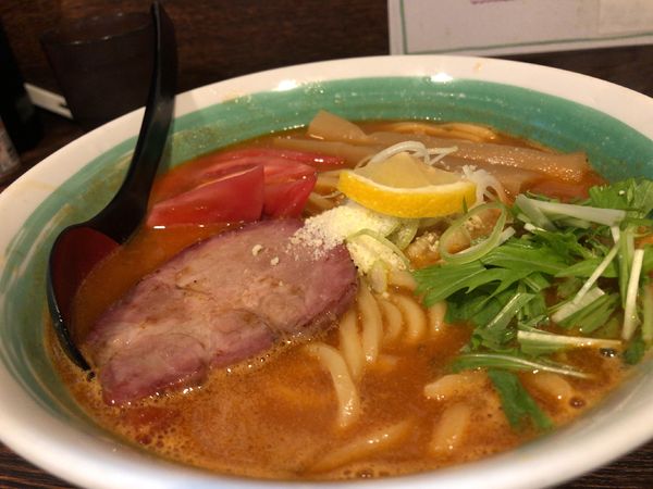 「完熟トマトらぁめん 1000円」@自家製麺 麺屋 利八の写真