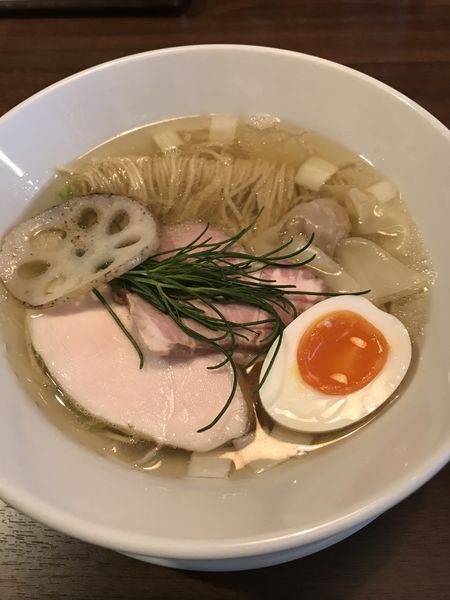 「焼鯵煮干し塩らあめん ¥900」@らあめん あじるくの写真