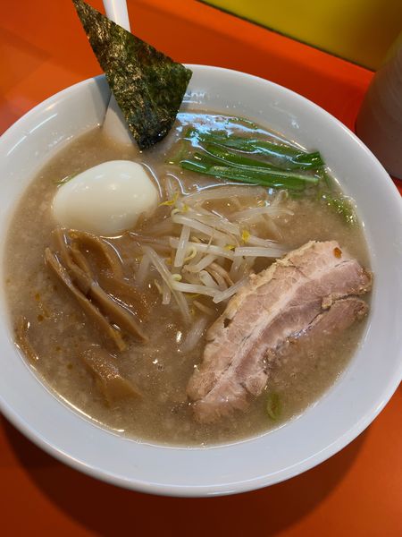 「ラーメン 650円+ 玉子」@本格的豚骨そば まりぼの写真
