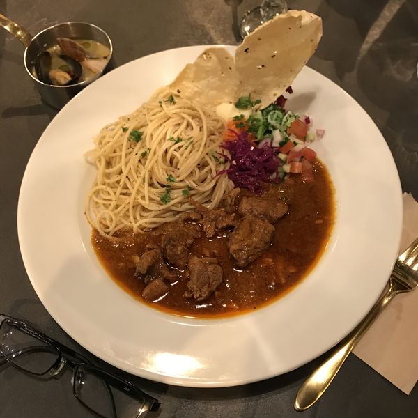 「ラムカレー(パスタ), シーフードカレー」@ミセス・ダダの写真