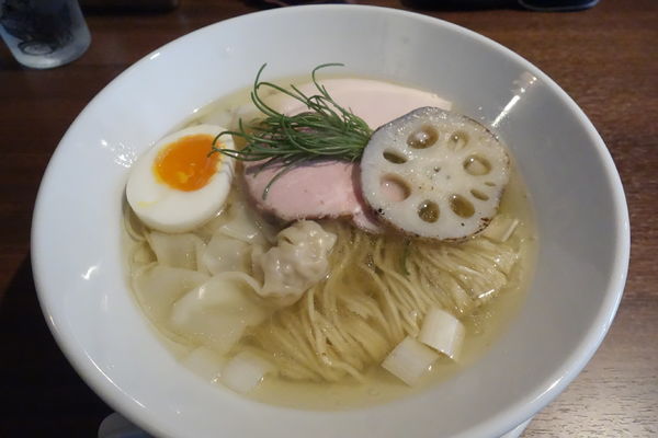 「焼鯵煮干し塩らあめん」@らあめん あじるくの写真