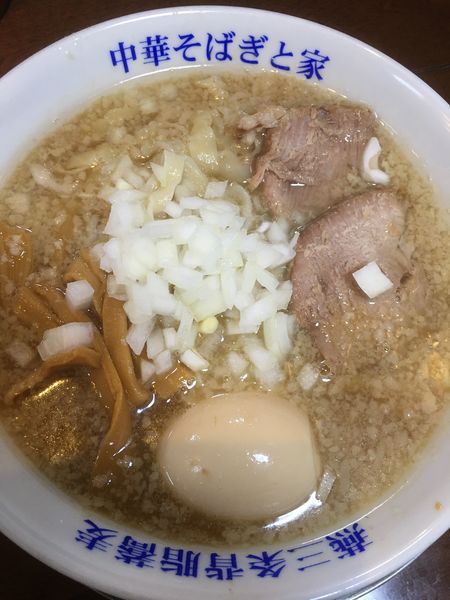 「背脂煮干しそば780円＋味玉」@燕三条中華そば ぎと家 武里本店の写真