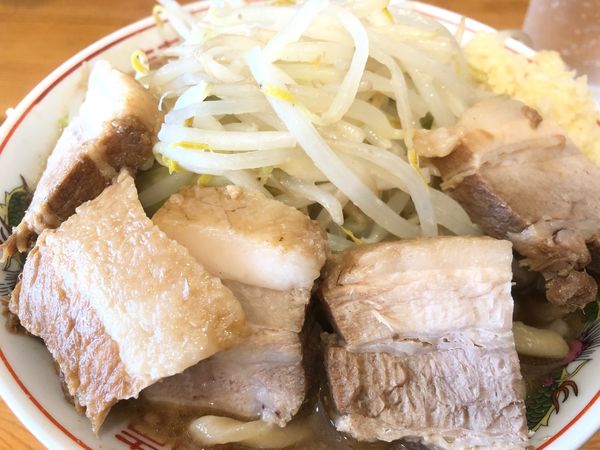 「ラーメン＋豚増し＋ニンニク」@自家製麺 まさきの写真