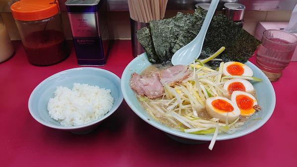 「塩ラーメン、太麺、中盛り、ネギ、味玉×2、海苔」@ラーメンショップ 牛久結束店の写真