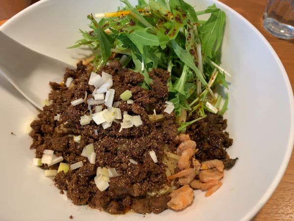 「汁なし白胡麻担々麺880円」@汁なし担担麺 ピリリ 神田店の写真