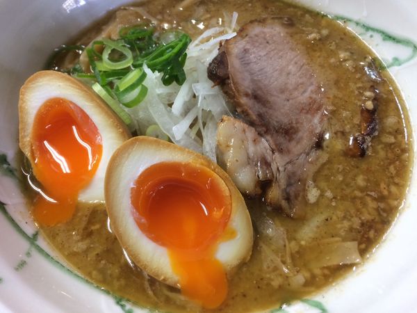 「流星パンチ¥1000、味玉¥100」@流星軒の写真