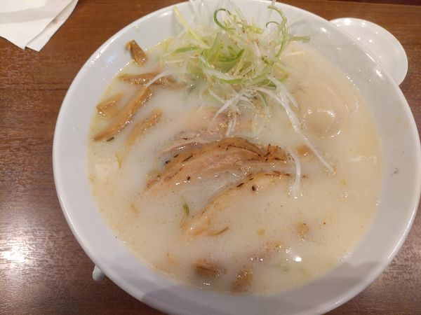 「塩ﾁｬｰｼｭｰﾒﾝ+味玉」@千里の写真