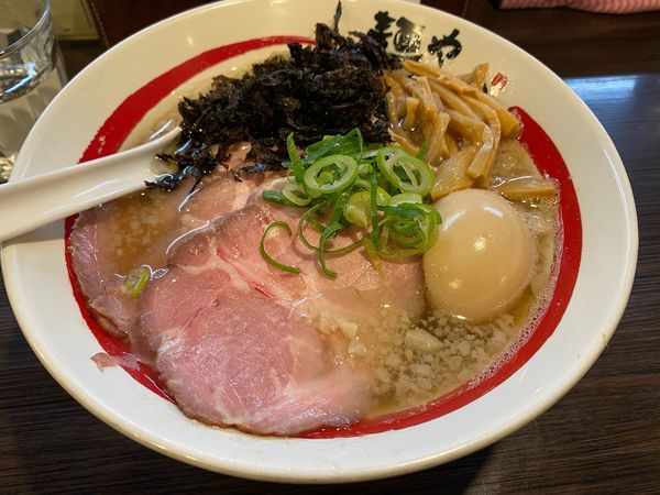 「特製燕三条背脂ラーメン」@麺や でこの写真