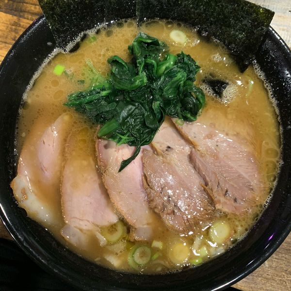 「チャーシューメン850円＋半キムチまぶし180円。」@家系ラーメン クックらの写真