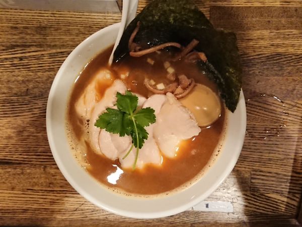 「特製烏賊干し鶏白湯醤油そば」@新橋 纏の写真