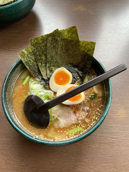 「海苔玉醤油ラーメン」@らぁめん銀波露 江別本店の写真